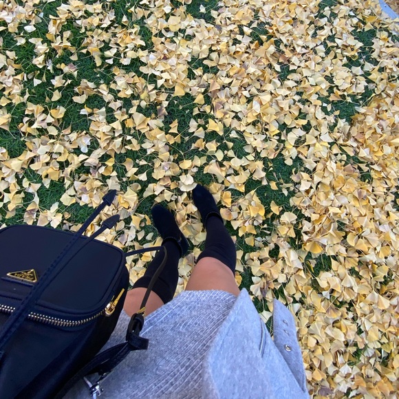 HELLO BUYERS/SELLERS 👋🏻 - Picture 2 of 5